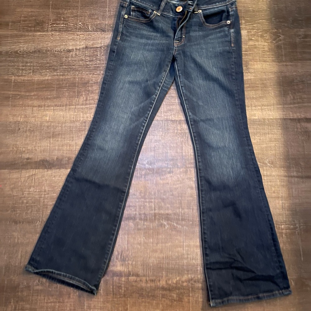 Size 4 Short Kick Boot American Eagle Jeans